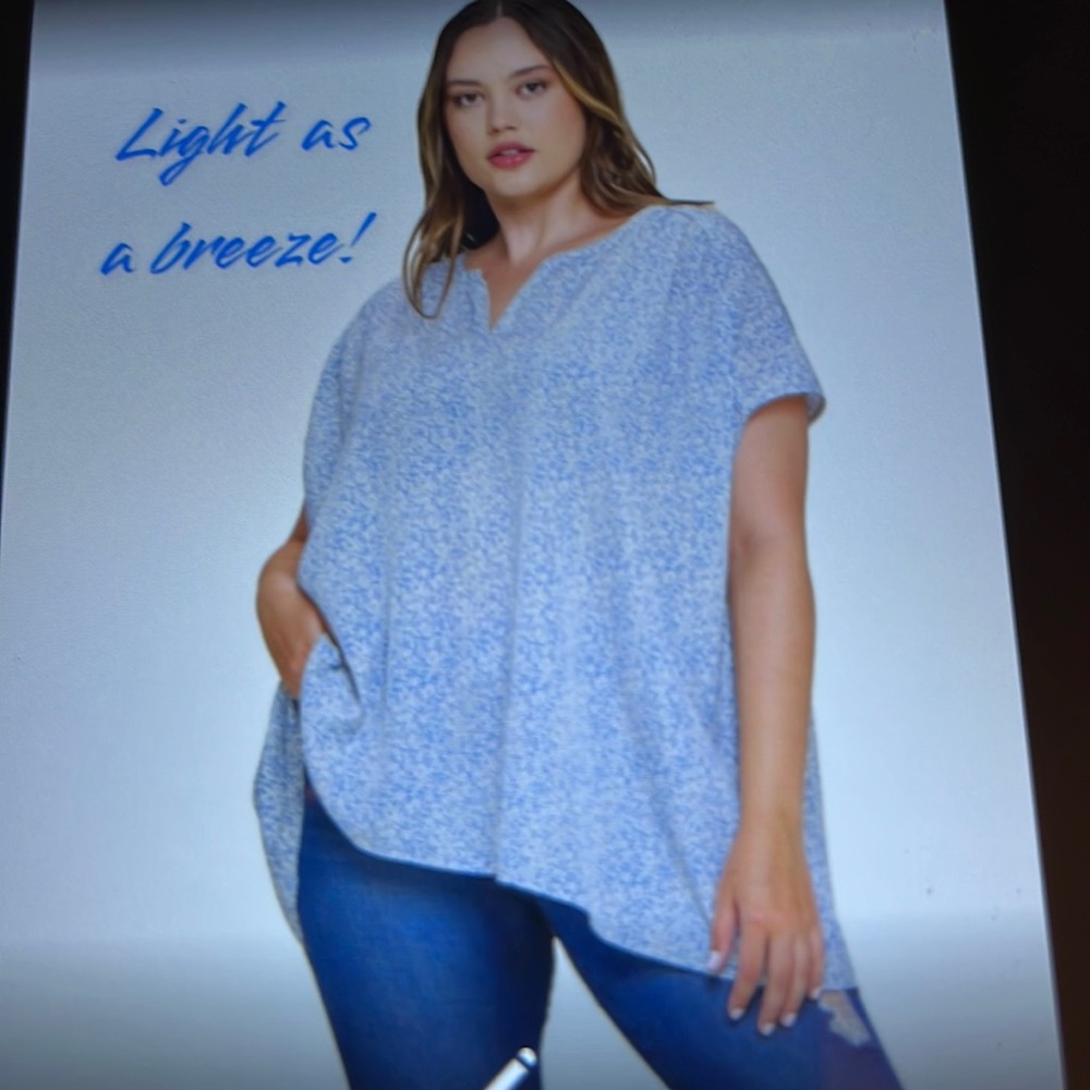 Cotton Bleu top in navy and white print